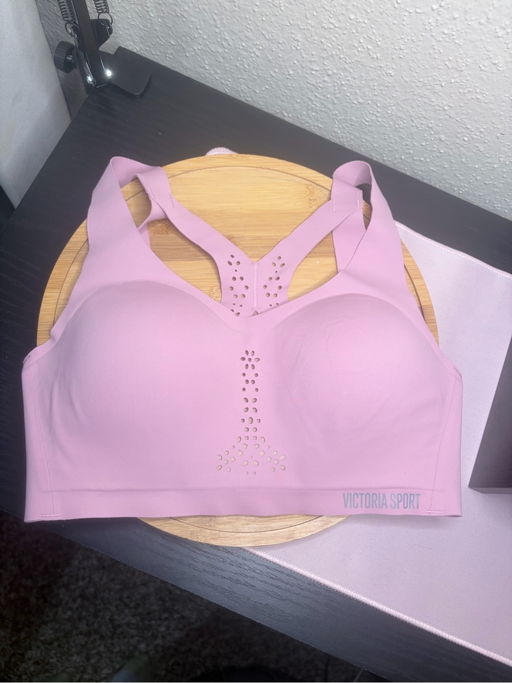 Light Pink Wireless Support Sports Bra